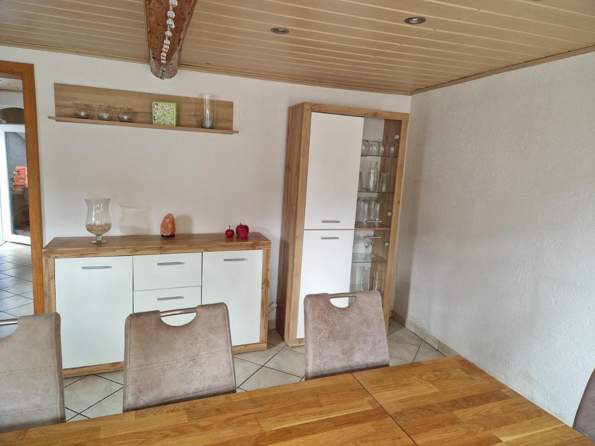 Ferienwohnung Blumenshein Bei Speyer Karlsruhe Familienfreundlich 5 Pers Zeiskam Luaran gambar